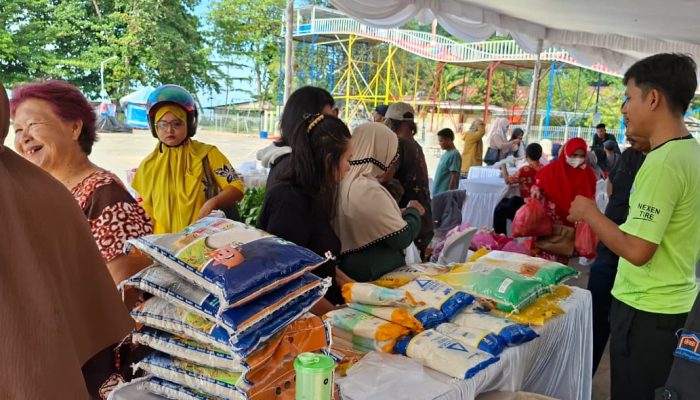 Peringati HPS, Pemkab Bangka Selatan Gelar Gerakan Pangan Murah di Laut Nek Aji