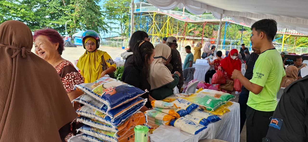Peringati HPS, Pemkab Bangka Selatan Gelar Gerakan Pangan Murah di Laut Nek Aji