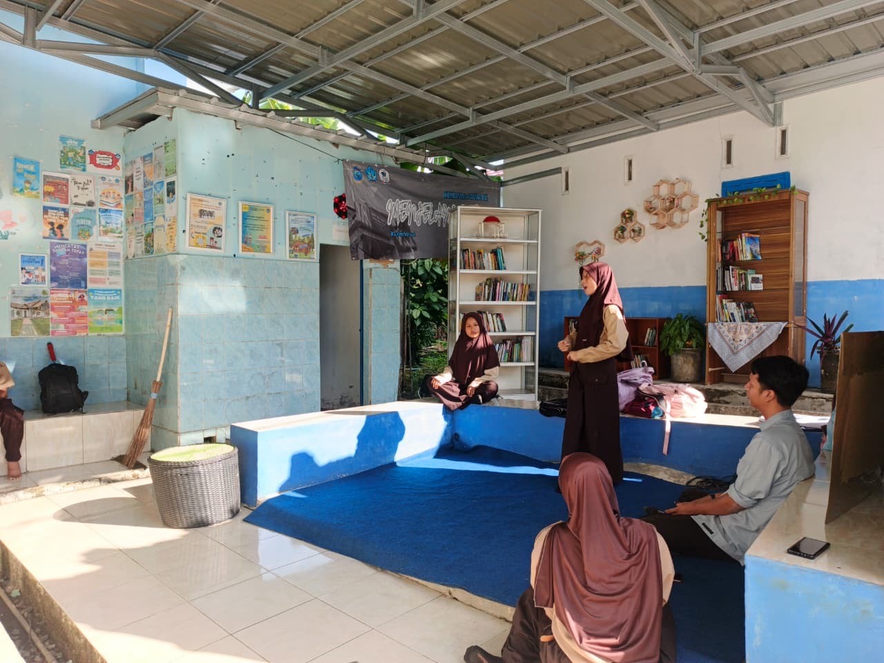 PT Timah Kenalkan Dunia Pertimahan ke Pelajar Lewat Buku di Pojok Literasi Sekolah