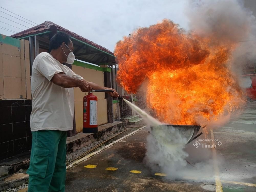Kolaborasi dengan Pemdes, PT Timah Gelar Pelatihan Tanggap Bencana di Desa Air Putih