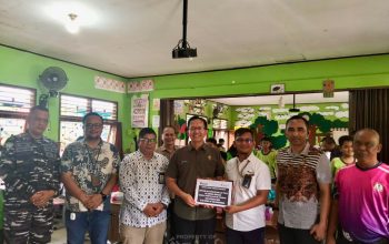 PT Timah Dukung Program MBG Lewat Bantuan Peralatan Makan dan ATK di Belitung