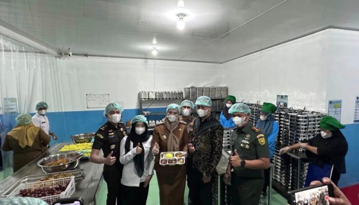 Wabup Debby Tegaskan Bahan Baku MBG Wajib Gunakan Produk Lokal
