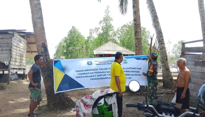 Lawan Tambang Ilegal, Nelayan Belo Laut Pasang Spanduk Larangan di Talut Dermaga