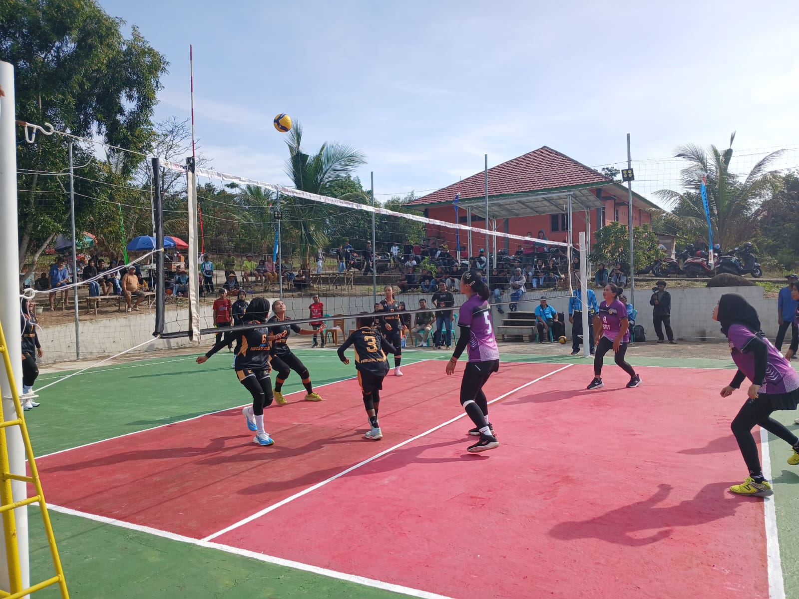 PT Timah Dukung Semangat Pemuda Lewat Turnamen Voli Karang Taruna Cup II di Desa Air Putih