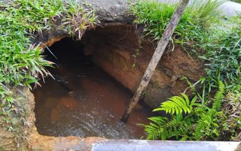 Jalan Sangku-Buyan Kelumbi Nyaris Amblas, Warga Desak Pemkab Bangka Barat Bertindak