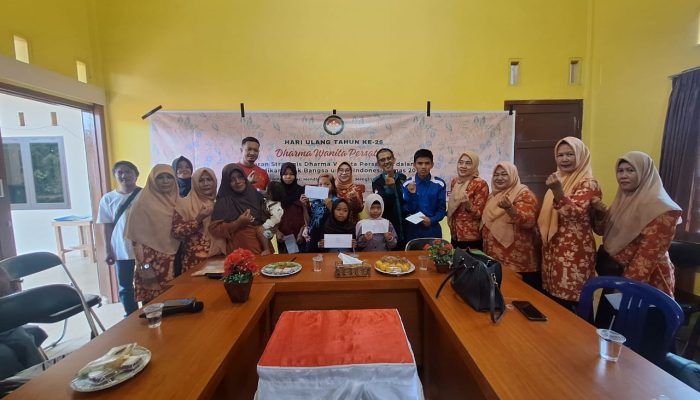 HUT DWP ke-26, Baznas Bersama Dharma Wanita Bangka Barat Salurkan Bantuan ZIS ke 60 Mustahiq