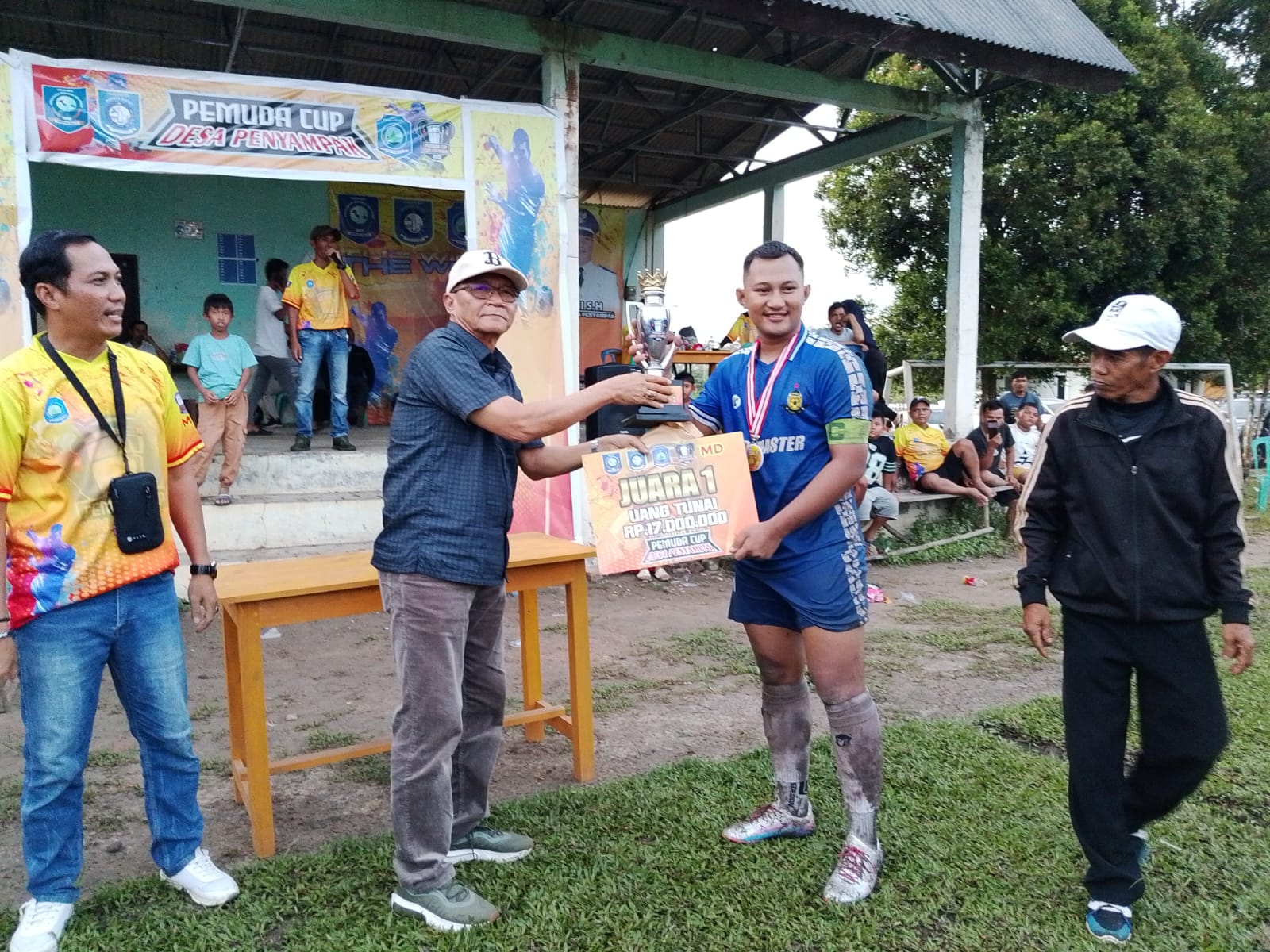 Persit Air Lintang Juara Pemuda Cup 2025, Wabup Yusderahman Tutup Turnamen di Tempilang
