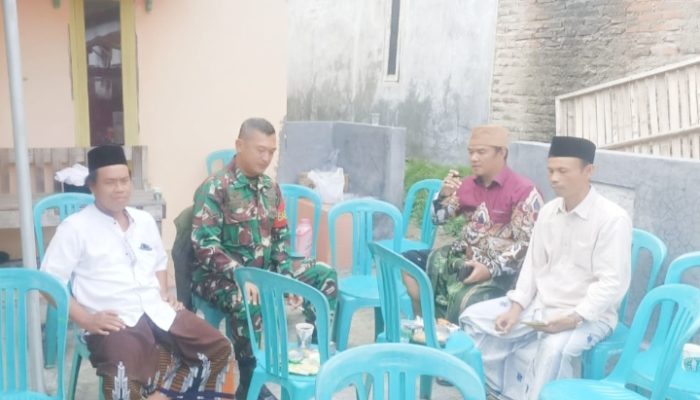 Babinsa Koramil 2306/Mancak Laksanakan Kegiatan Komsos Bersama Masyarakat