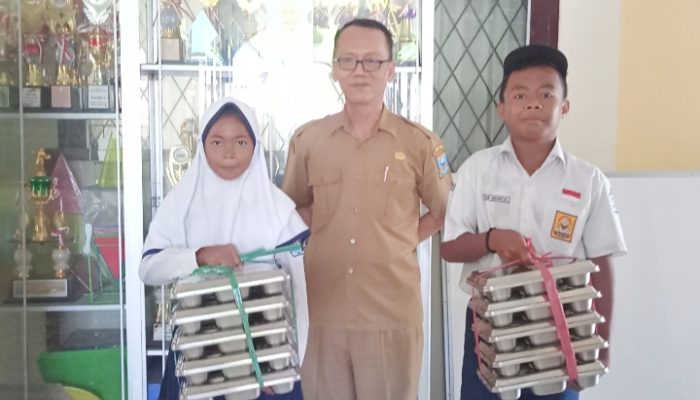 Aa Setiawan : Program Makan Bergizi di SMPN 1 Anyar Disambut Baik, Menu Sehat dan Variatif Jadi Daya Tarik