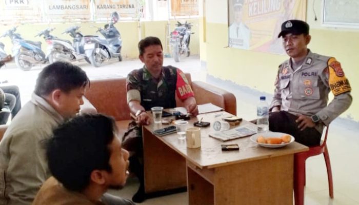 Babinsa Koramil 2302/Bojonegara Gelar Komsos Bahas Keamanan dan Gotong Royong Bersama Warga