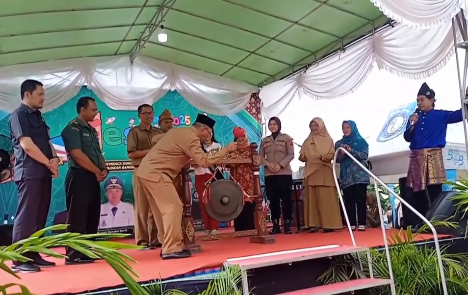 Festival Literasi Bangka Barat Jadi Gerakan Sosial Melawan Buta Aksara