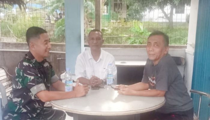 Babinsa Koramil 2301/Cilegon Laksanakan Kegiatan Komsos Bersama Masyarakat dan Aparat Kelurahan