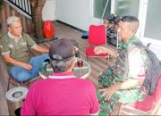 Babinsa Koramil 2303/Pulomerak Gelar Komsos Bersama Tokoh dan Warga Bahas Isu Tambang dan Narkotika