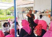 Babinsa Koramil 2301/Cilegon Gelar Komsos dengan Warga, Bahas Ketahanan Pangan dan Kesiapsiagaan Musim Hujan