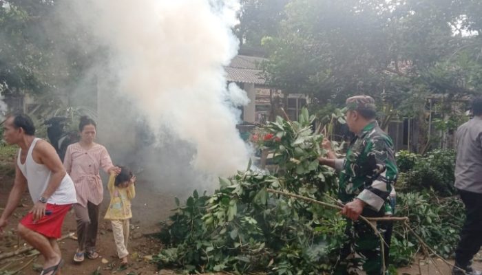 Koramil 2305/Cinangka Laksanakan Karya Bakti di Dua Desa, Fokus pada Pembangunan dan Mitigasi Cuaca Ekstrem