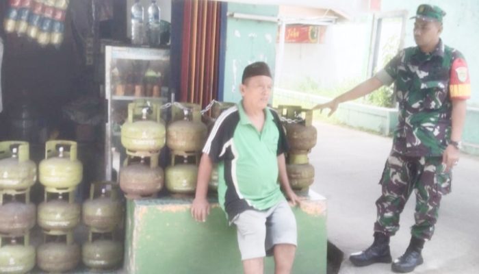 Koramil 2304/Ayar Laksanakan Bintahwil di Dua Desa, Fokus Pantau Harga LPG dan Dampingi Petani