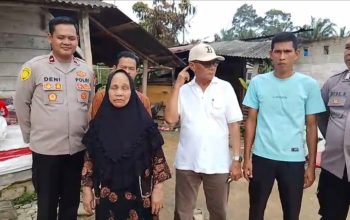 Wabup Bangka Barat Serahkan Bantuan Darurat Korban Kebakaran di Desa Sangku