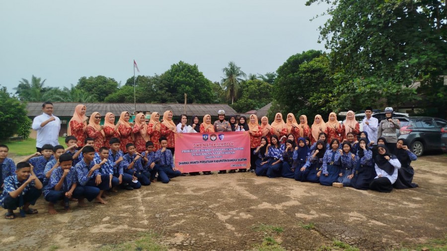 Cegah Kenakalan Remaja, Rani Pitarini Ajak Siswa SMP di Toboali Jauhi Geng Motor