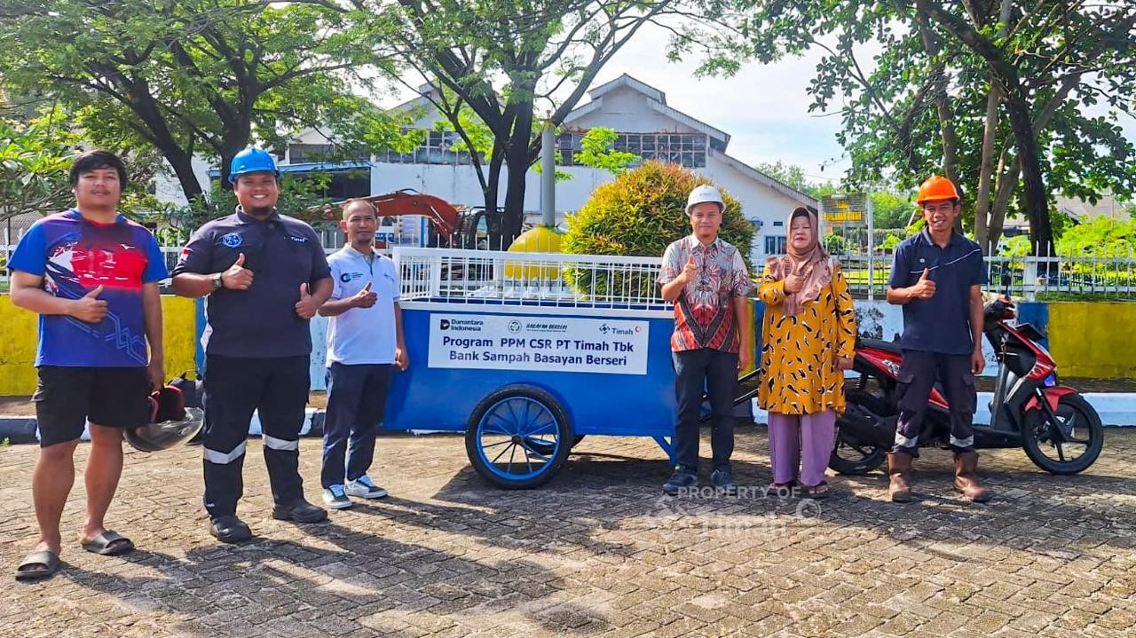 PT Timah Serahkan Motor Sampah ke Bank Sampah Basayan Berseri di Sungailiat