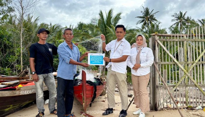 Dapat Bantuan Jaring Udang dari PT Timah Tbk, Nelayan Kundur Harap Hasil Melaut Meningkat