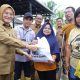 Pemkot Pangkalpinang dan PT Timah Salurkan 300 Paket Sembako untuk Korban Banjir Rob