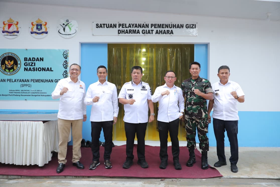 Hidayat Arsani Resmikan Program Makan Bergizi Gratis di Sungailiat