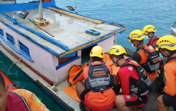Meninggal saat Mancing di Tengah Laut, Jenazah Pemuda 27 Tahun Dievakuasi Tim SAR Pangkalpinang