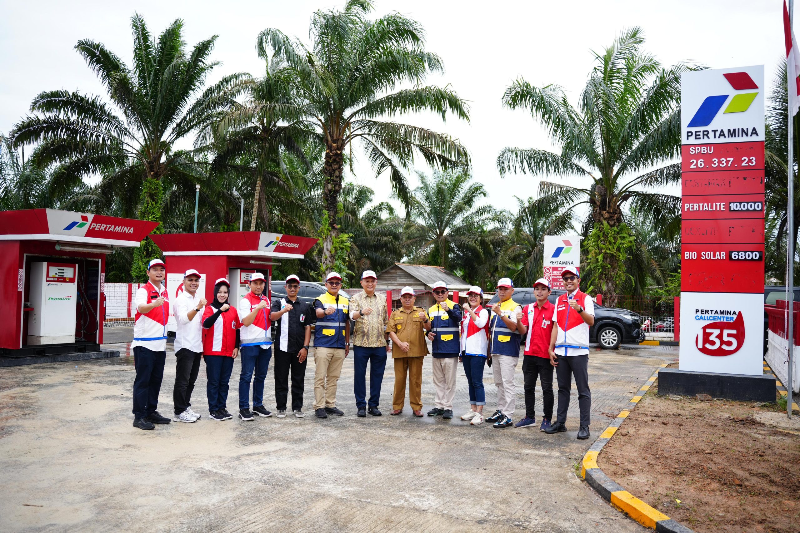 Pertamina Patra Niaga Uji Coba Penyaluran BBM Satu Harga di Desa Nyelanding