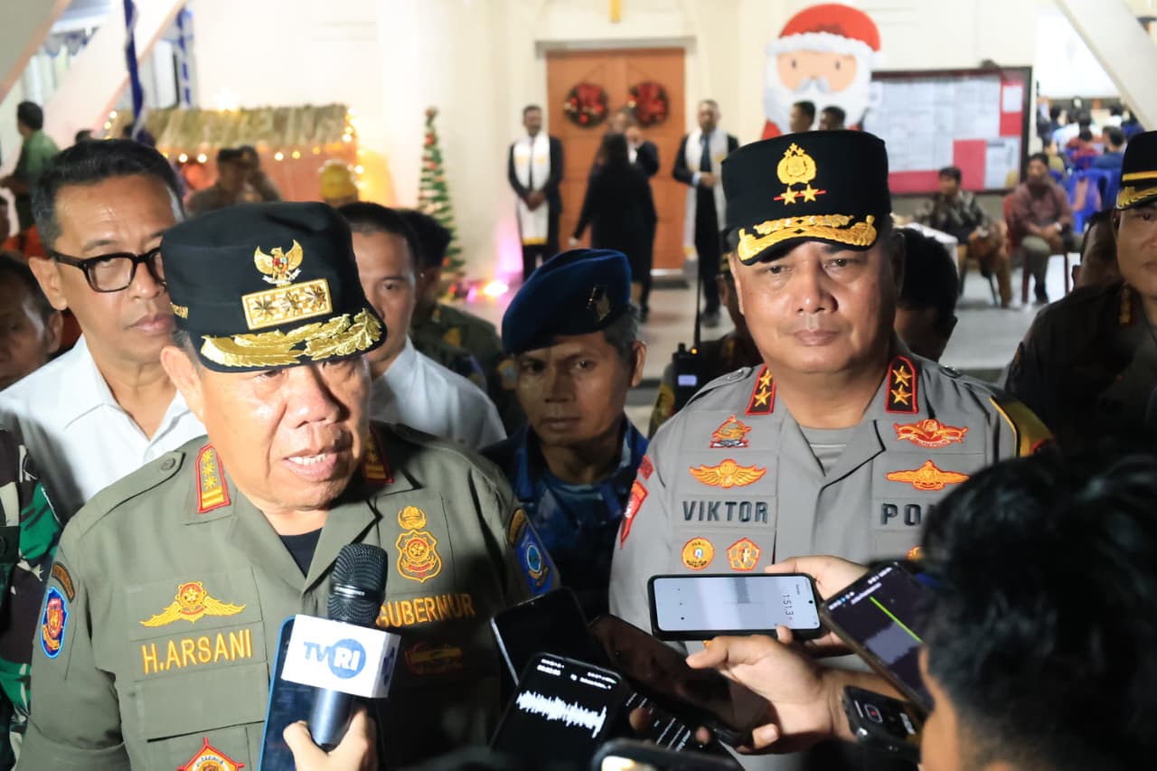 Kapolda dan Gubernur Babel Pantau Gereja di Pangkalpinang, Pastikan Ibadah Malam Natal 2025 Aman