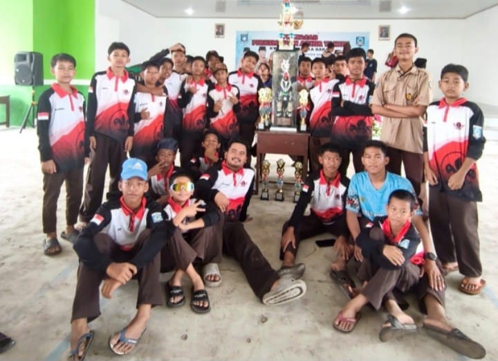 Pramuka SMPN 2 Mentok Raih Juara Umum PERATA Kwarcab Bangka Barat 2025