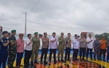 Gubernur Babel Tinjau Pelabuhan Tanjung Kalian, Penyeberangan Bangka-Sumatera Dipastikan Aman