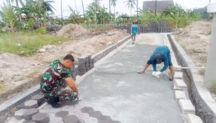 Babinsa Koramil 2301/Cilegon Gelar Karya Bakti Serentak: Perbaikan Jalan hingga Pembangunan Sarana Olahraga