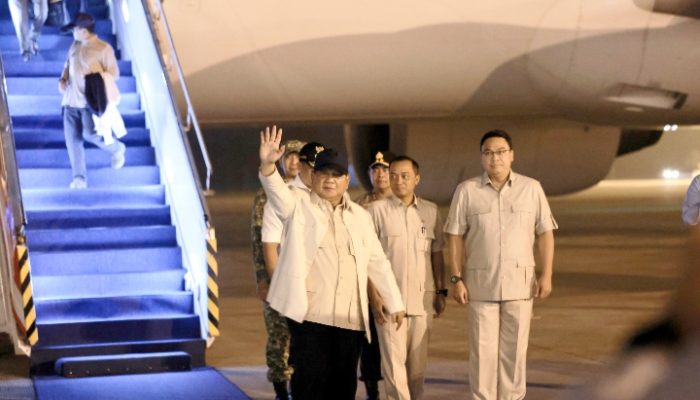 Usai 9,5 Jam Terbang dari Moskow, Prabowo Langsung Cek Lokasi Bencana di Medan