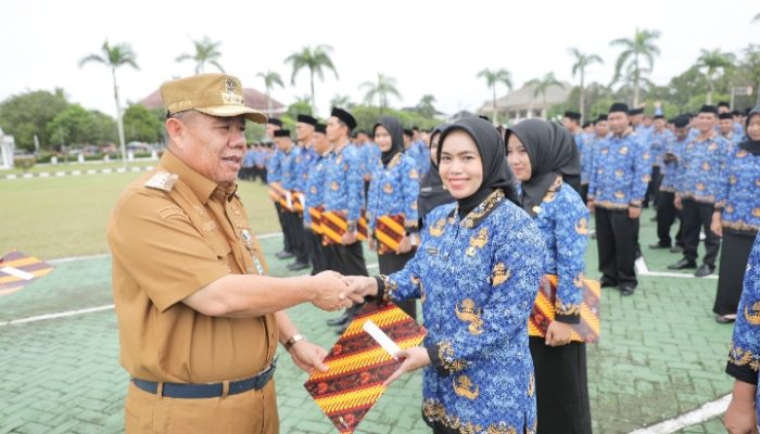Gubernur Babel Serahkan 2.869 SK PPPK