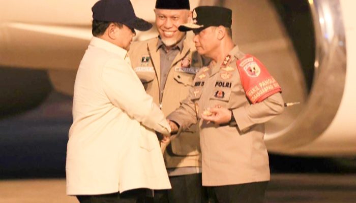 Tiba di Padang, Prabowo akan Tinjau Langsung Percepatan Penanganan Bencana di Sumbar