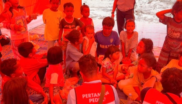 Di Pengungsian, BNPB dan Pertamina Collab Ajak Anak-Anak Aceh Tamiang Main dan Lepas Trauma