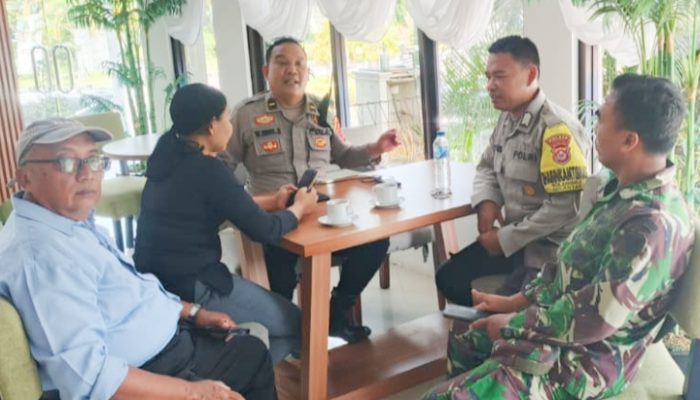 Babinsa Koramil 2304/Anyar Perkuat Komunikasi Sosial Jaga Kamtibmas dan Kebersihan Lingkungan