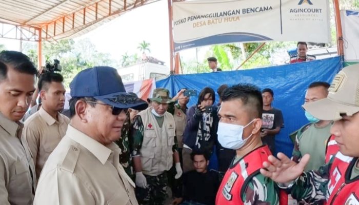Siang Jelang Tahun Baru, Prabowo Cek Langsung Posko Kesehatan Warga di Batang Toru, Pastikan Layanan