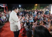 Suasana Malam Tahun Baru Remaja hingga Orang Tua Tapsel di Pengungsian Bareng Prabowo: Senang Sekali!