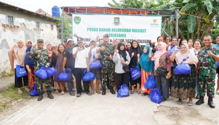 Wujud Kepedulian Kemanusiaan, Dandim Cilegon Tinjau dan Bantu Korban Banjir