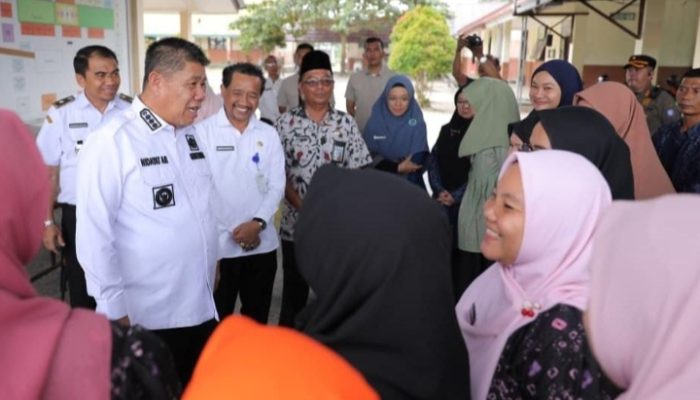 Fasilitas UKS SMAN 1 Belinyu turut ditinjau Gubernur