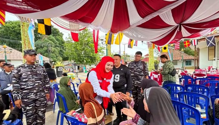 Debby Vita Dewi Hadir di Baksos Hari Dharma Samudra Bersama Lanal Babel