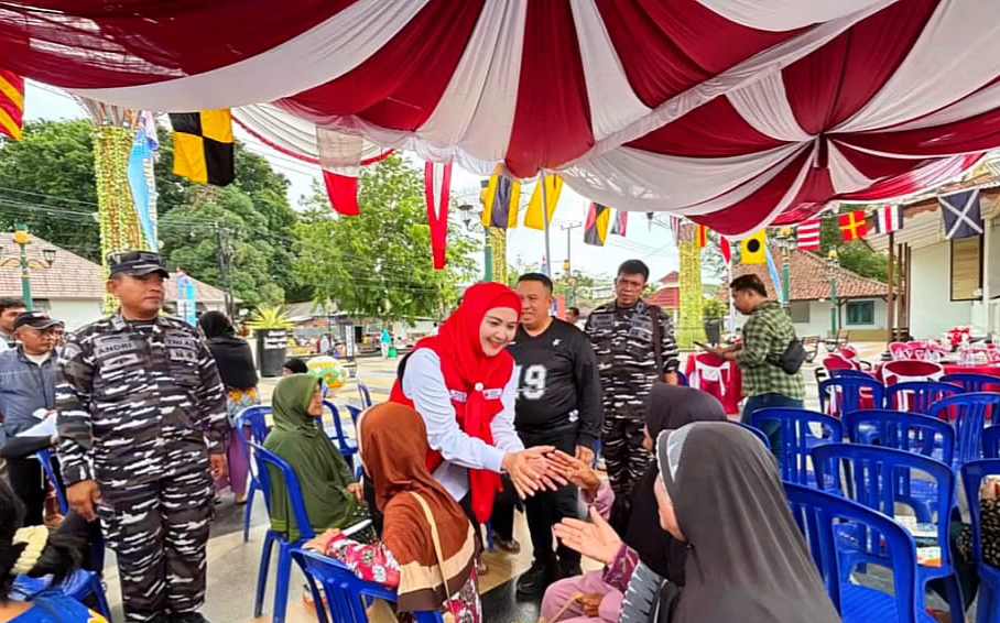 Debby Vita Dewi Hadir di Baksos Hari Dharma Samudra Bersama Lanal Babel