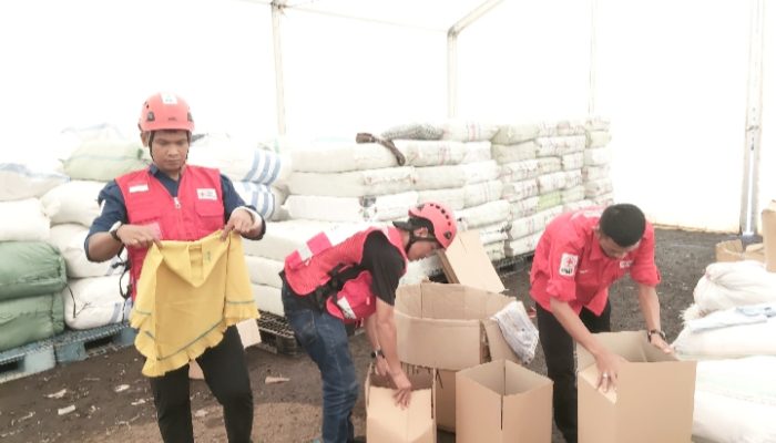 PMI Kota Cilegon Kirim Personel Logistik ke Gudang Darurat PMI Pusat untuk Respon Bencana di Sumatera