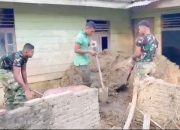 TNI Fokus Bersihkan Rumah Lansia di Lokasi Tedampak Bencana Sumatra