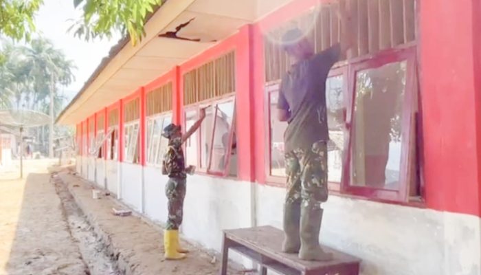 Sekolah dan Tempat Ibadah di Sumut Berangsur Dibersihkan TNI, Sebagian Besar Sudah Rampung