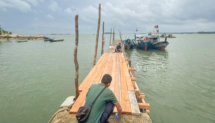 Lewat Program CSR, PT Timah Bangun Kembali Dermaga Vital di Desa Air Lintang