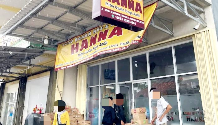 Toko Bahan Kue dan Plastik Hanna Toboali Jadi Rujukan Warga Sambut Imlek 2026