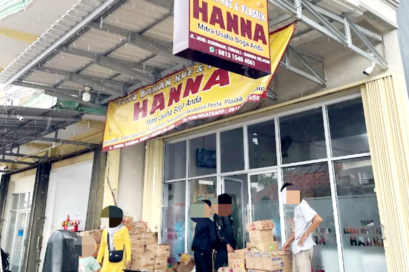 Toko Bahan Kue dan Plastik Hanna Toboali Jadi Rujukan Warga Sambut Imlek 2026