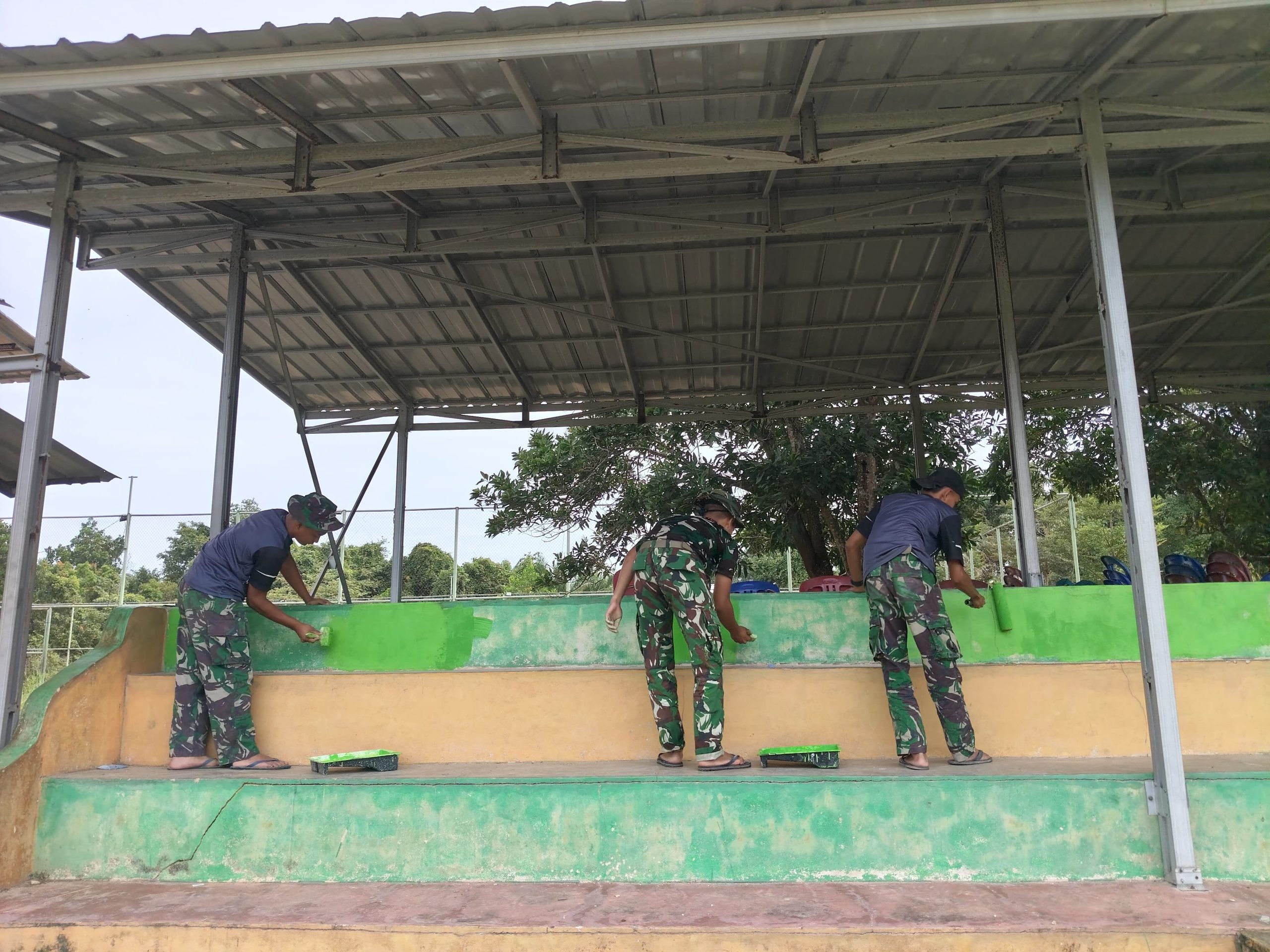 TMMD ke-127 Sentuh Fasilitas Olahraga, Lapangan Bola Desa Penutuk Disulap Lebih Nyaman